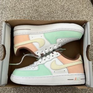 Nike Air Force 1 LV8 (PS)